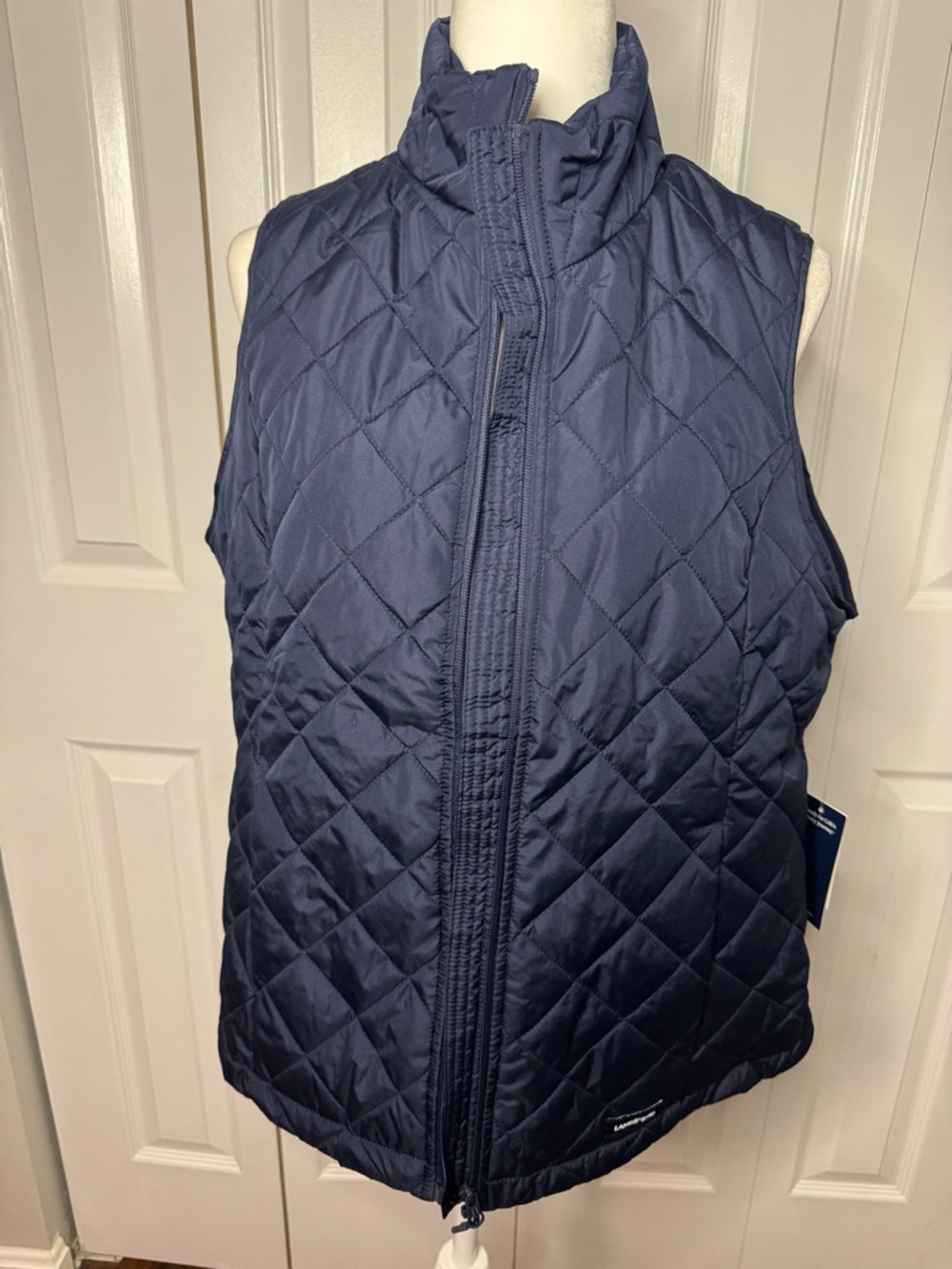 Lands' End Quilted Navy Blue Puffer Vest NWT Size Medium Kohls
